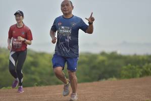 BIB: 0287, 0249
                            <button type="button" onclick="openModal(5104013)" class="btn btn-primary btn-sm float-right btn-popup" data-toggle="modal" data-target=".modal-high-quality">
                        <i class="fas fa-shopping-cart"></i> Add to Cart
                    </button>
                                            <button type="button" onclick="isThisMe(5104013, true)" class="btn btn-success btn-sm float-right btn-popup btn-isme hidden" data-toggle="tooltip" data-placement="bottom" title="นี่คือรูปของคุณใช่ไหม คลิกที่นี่เพื่อเอาเข้าอัลบั้ม">
                        <i class="fas fa-plus"></i> Add to album
                    </button>
                    <button type="button" onclick="isThisMe(5104013, false)" class="btn btn-warning btn-sm float-right btn-popup btn-isnotme hidden">
                        <i class="fas fa-ban"></i> Remove from album
                    </button>